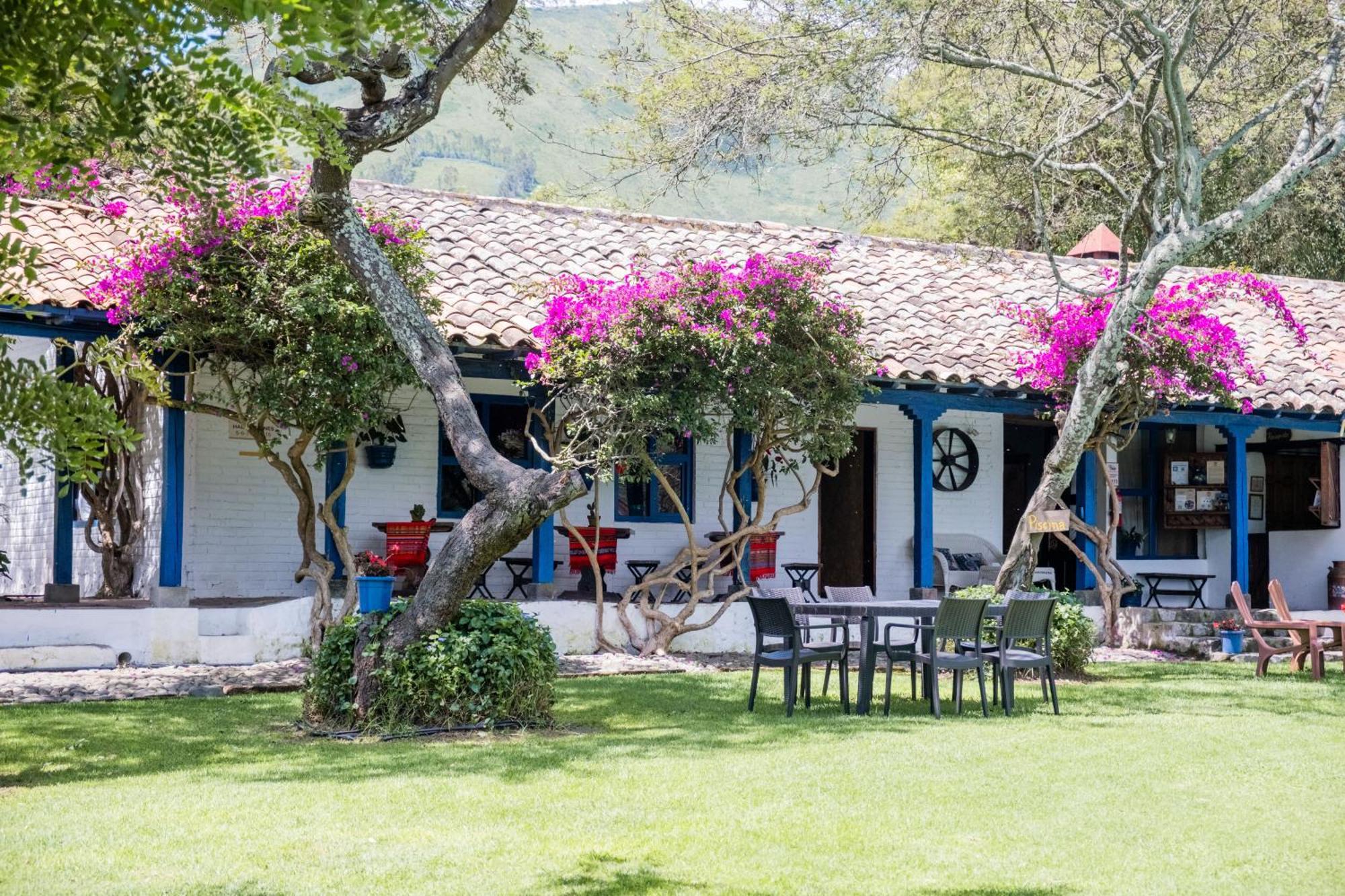 Hacienda San Francisco Hotell Tumbabiro Eksteriør bilde